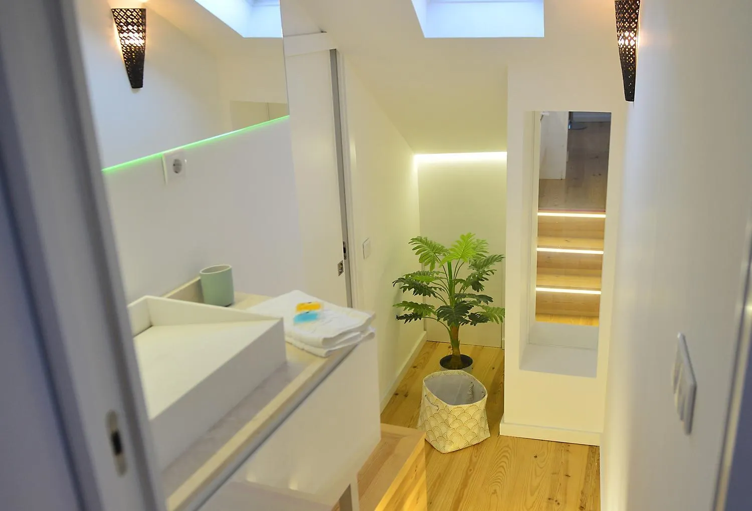 Alfama Top River View Rooftop Lisbon Apartment